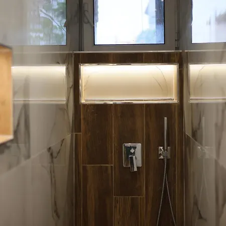 Mato Luxury 3 아파트 Sarandë
